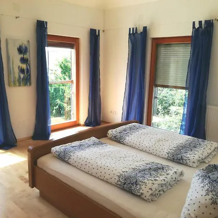 Jenny Lembach im Mühlkreis