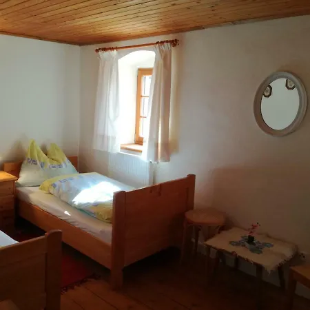 Jenny Holiday home *