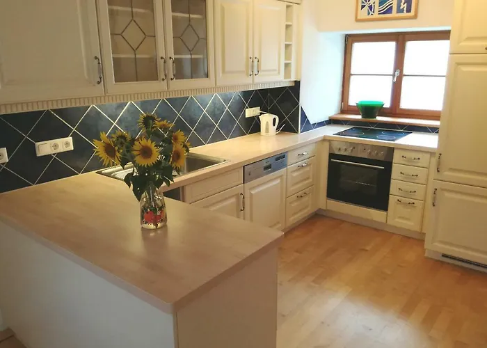 Jenny * Lembach im Mühlkreis